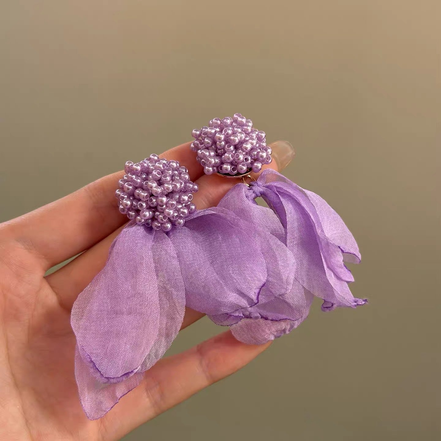 Dopamine Vacation Style Sier Needle Bead Flower Delicate Indie Earrings
