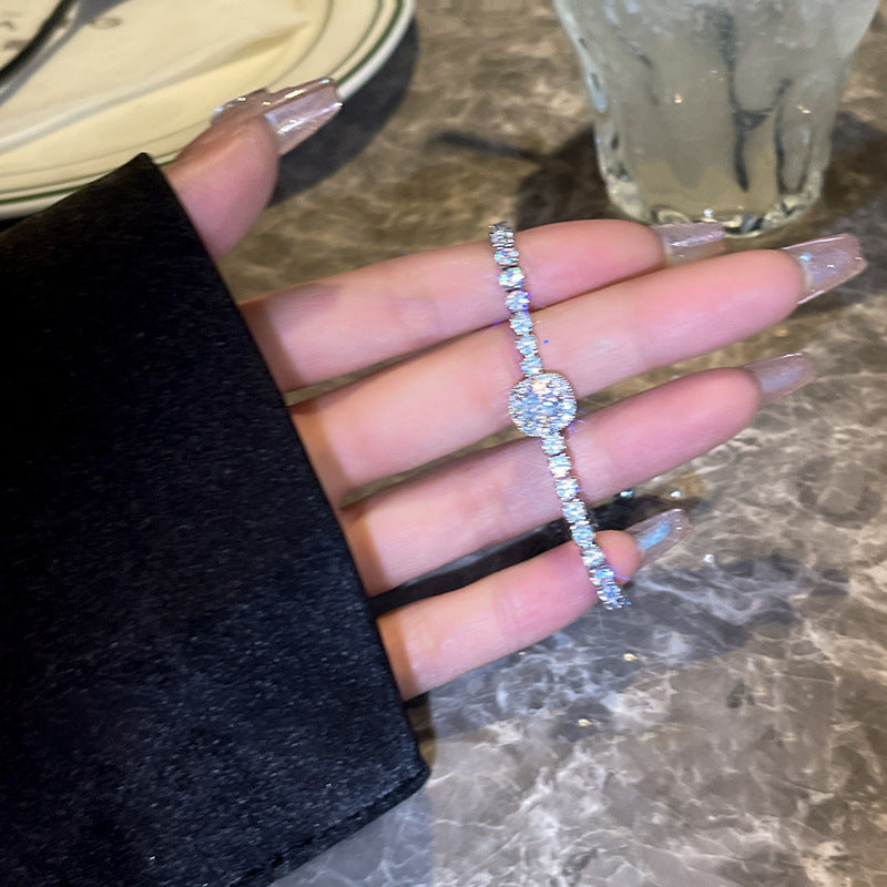 Zircon Titanium Steel Female Light Luxury Minority High-grade Pull Adjustable Bracelet