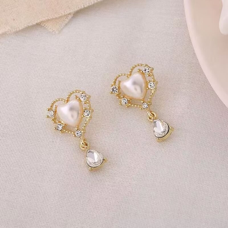 Women's Pearl Light Luxury High-grade Gentle Niche Stud Earrings
