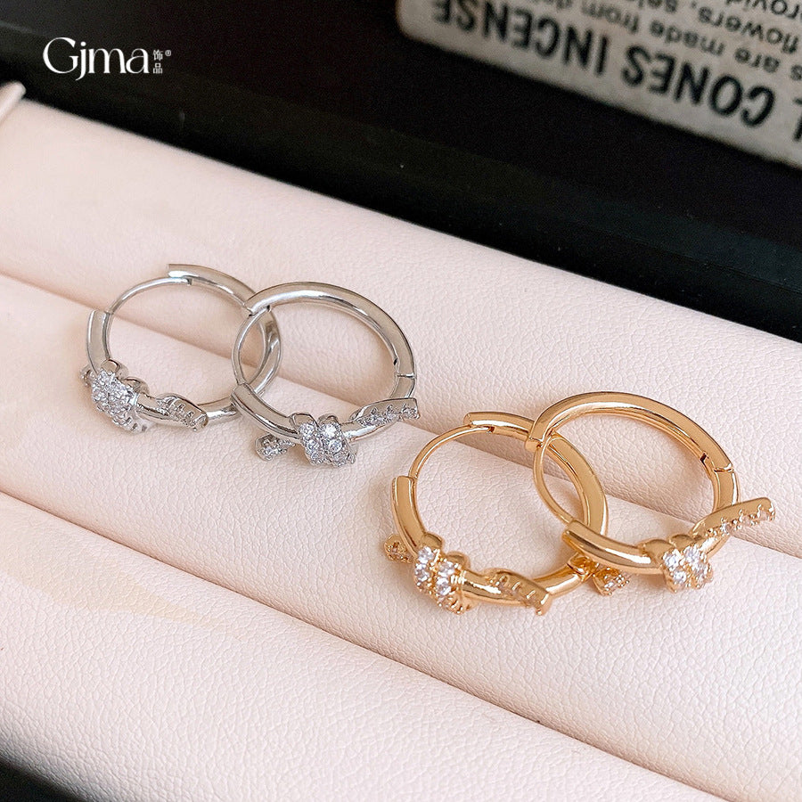 Women's Gold Electroplated Zircon Knotted Round Clip Delicate Light Luxury High-grade Ear Buckle