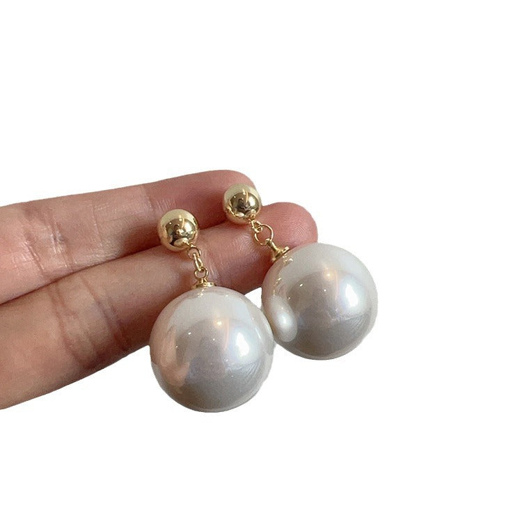 Women's Luxury Big Pearl Elegant Graceful High-grade Design Earrings