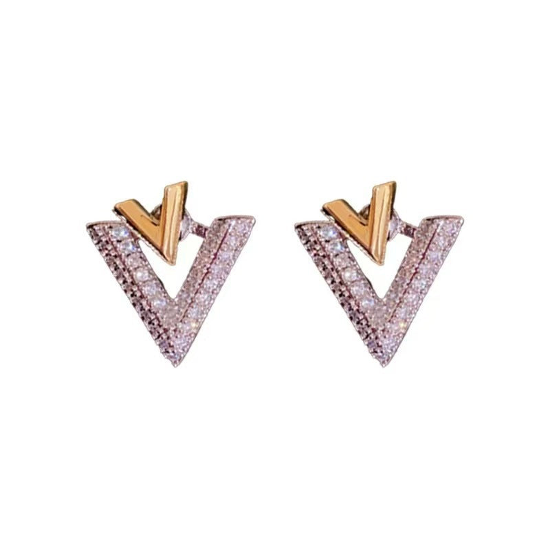Front Rear Letters Double V High-grade Size V-shaped Earrings
