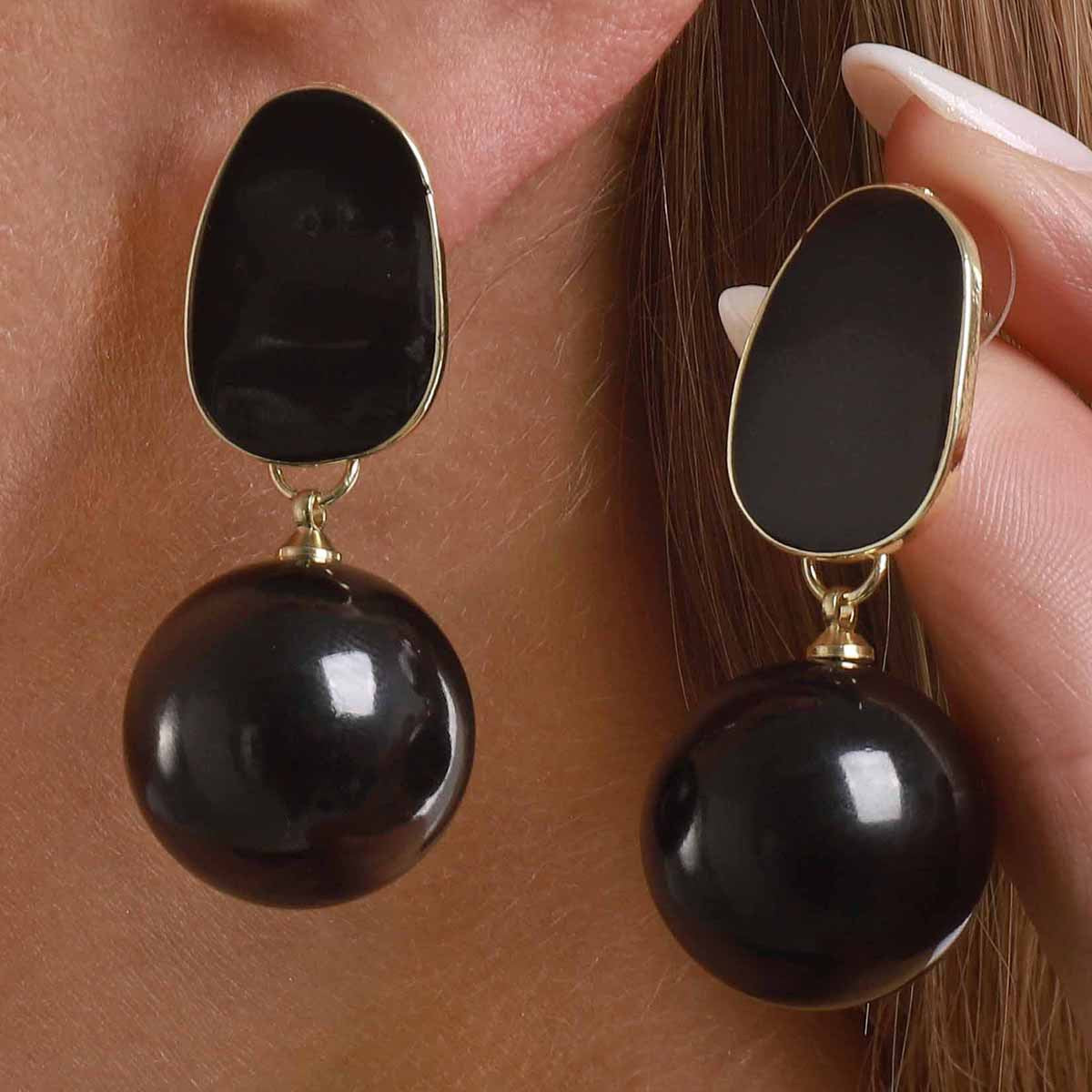 Women's Fashion Personality Style Pearl Trendy Grace Earrings