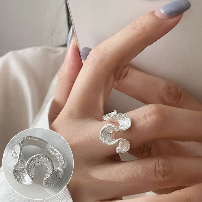 Women's Geometric Fashion Twisted Open-end Personality Hip Rings