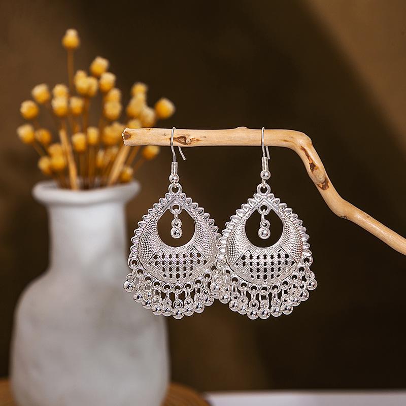 Miao Sier Personality Hollow Out Leaf-shaped Fashion Earrings