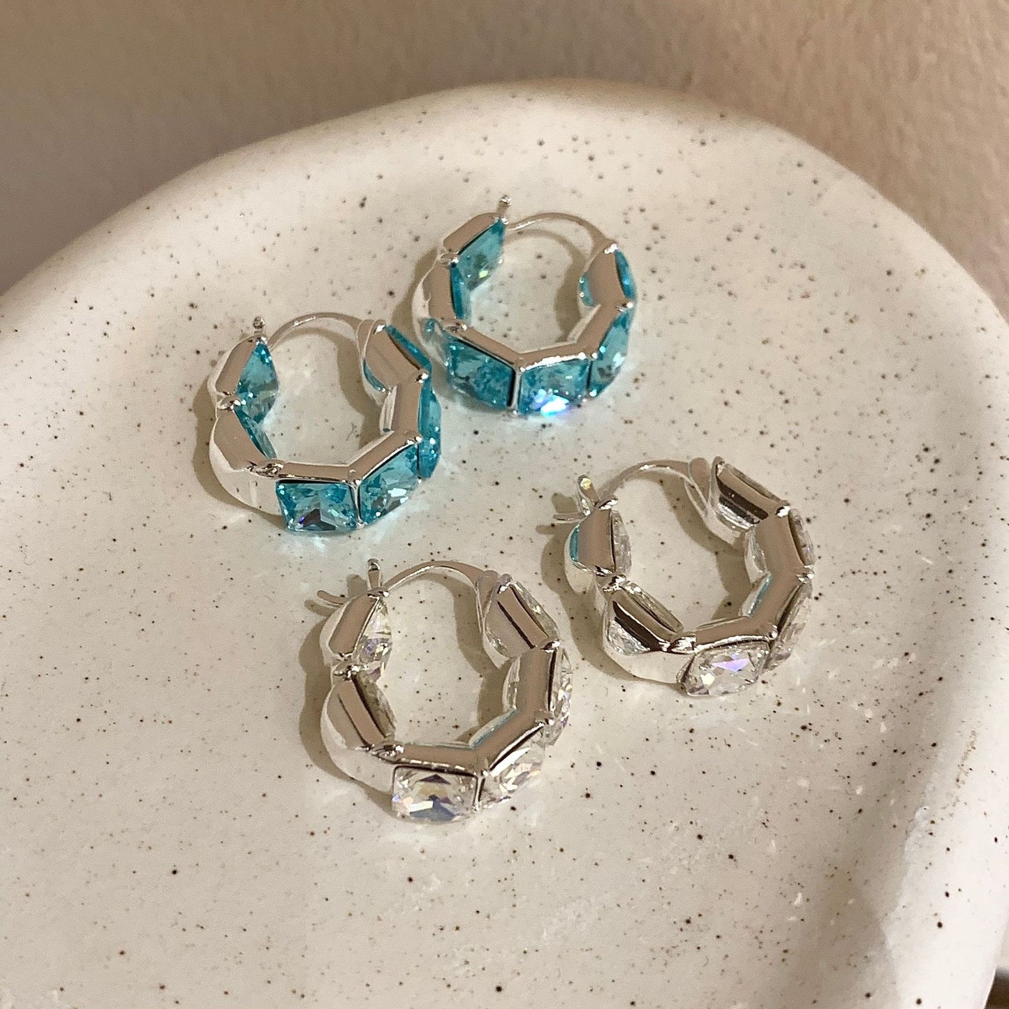 Light Luxury Blue Zircon Square Clip Ear Buckle