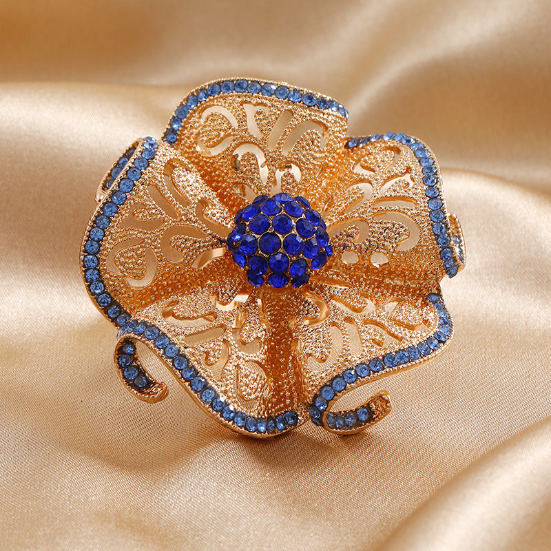 High-grade Flower Open Noble Elegance Retro Hollow Ring