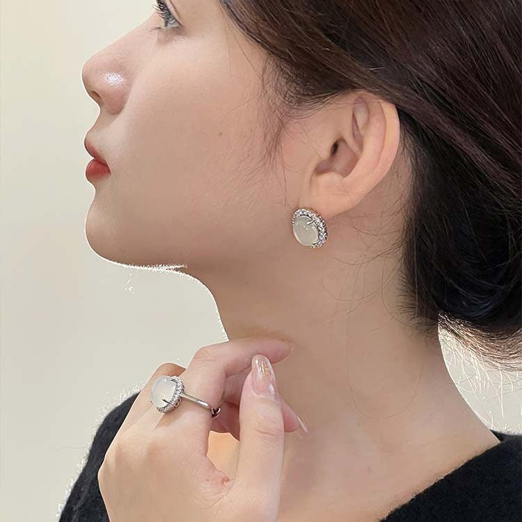 Women's Sier Transparent Big Diamond Chalcedony Chinese Stud Earrings