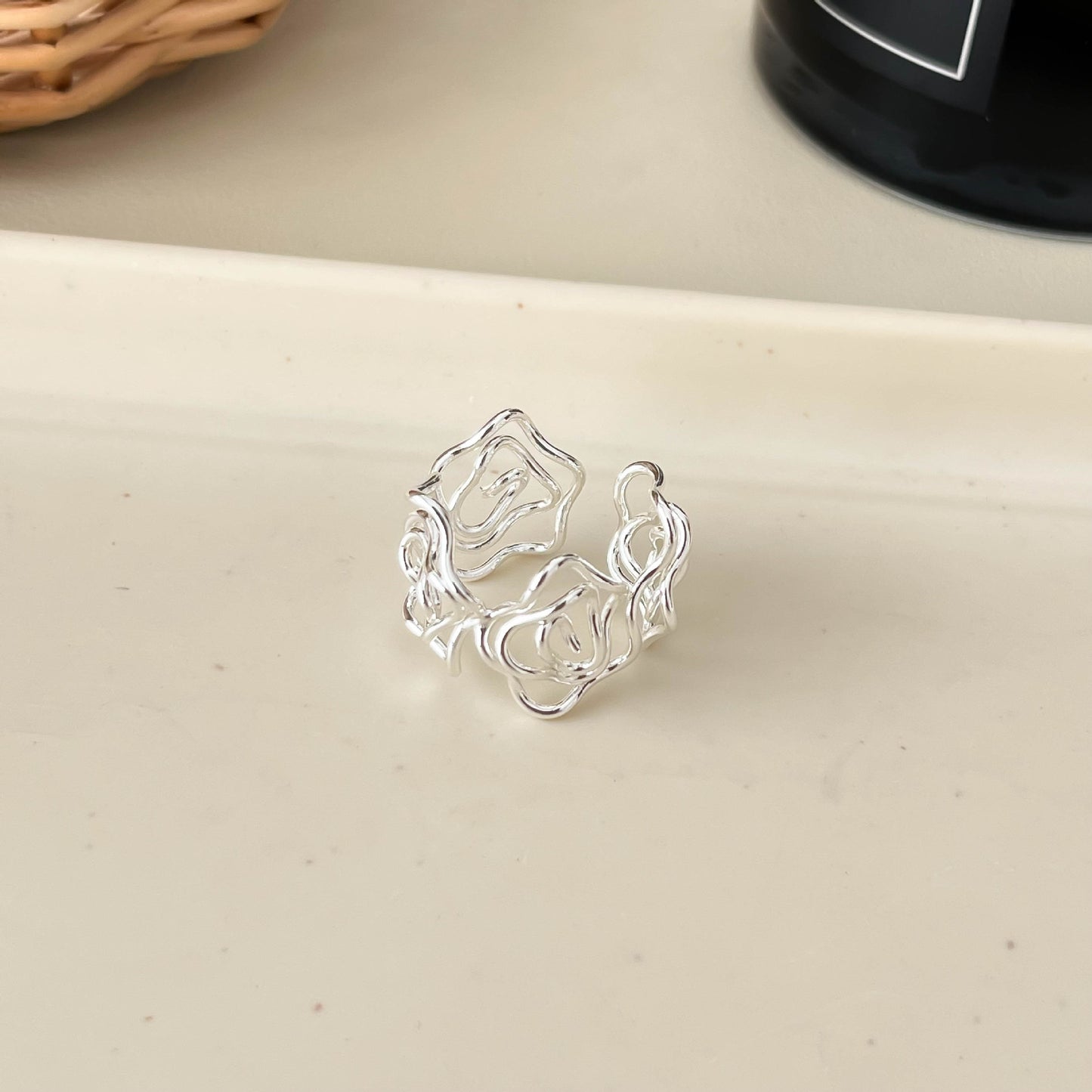 Wind Cold Irregular Geometric Flower Light Luxury High Sense Ring