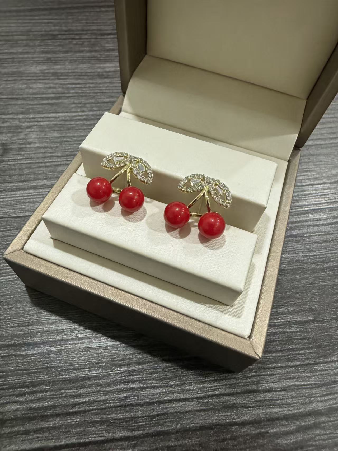 Women's Pair Cross Mirror Classic Fashion Simple Love Heart High-grade Earrings