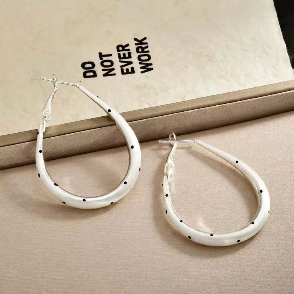 Women's Polka Dot Simple Ear Light Luxury Minority Design High Sense Bracelets