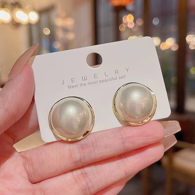 Women's Graceful Exaggerated Pearl Light Luxury Minority Rings
