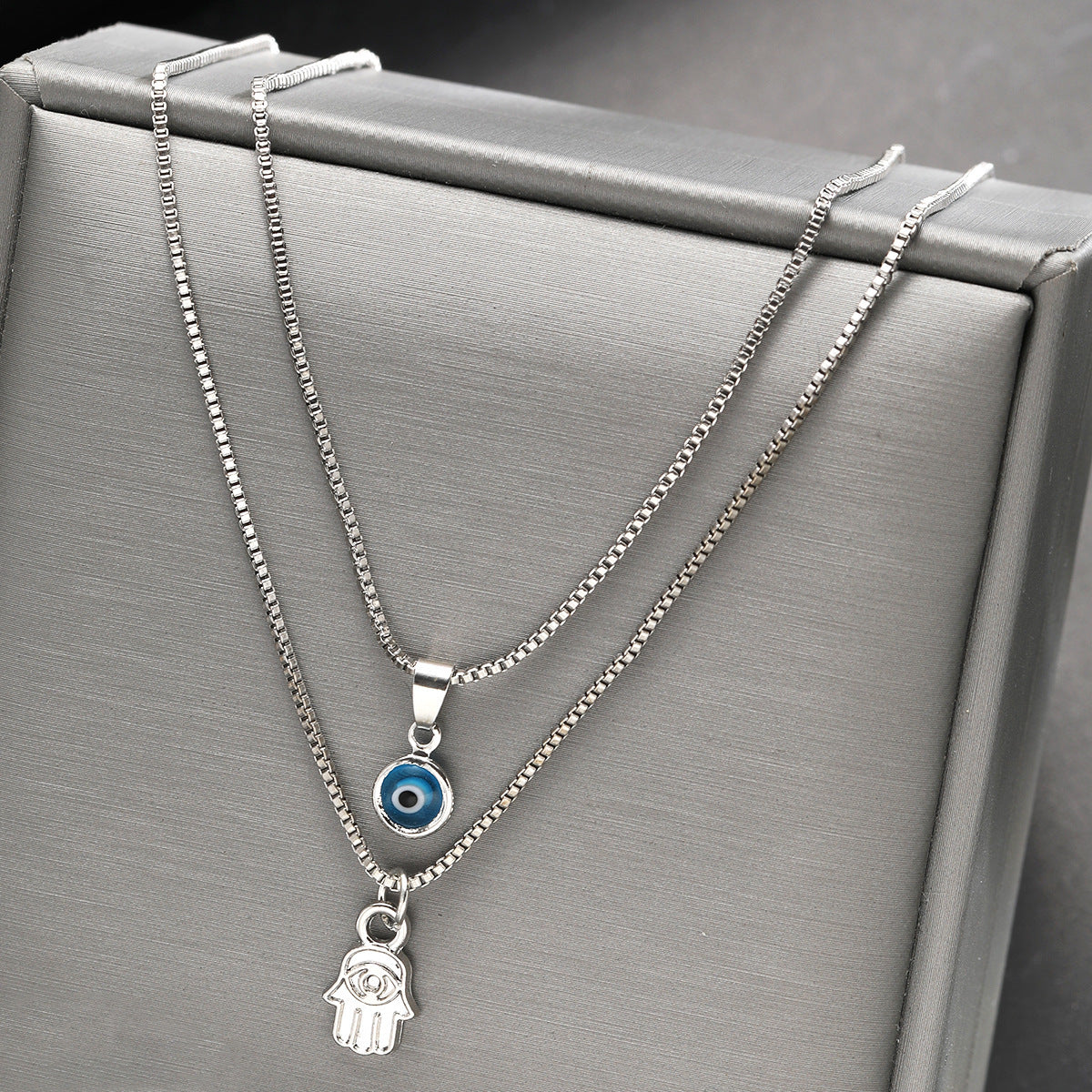 Vintage Turkish Eyes Palm Personalized High-grade Necklace