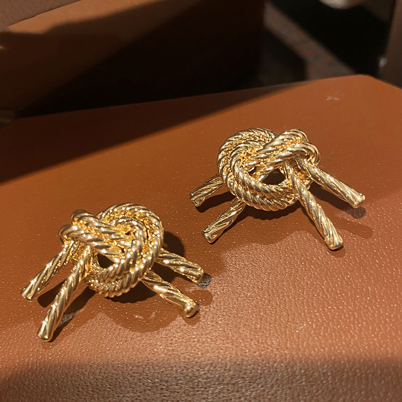 Women's Zircon Flower Light Luxury High-grade Temperament Fashion Earrings