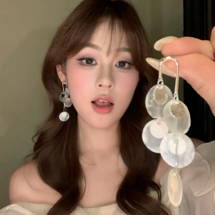White Shell Disc Tassel Niche High-grade Design Temperamental Long Eardrops Earrings