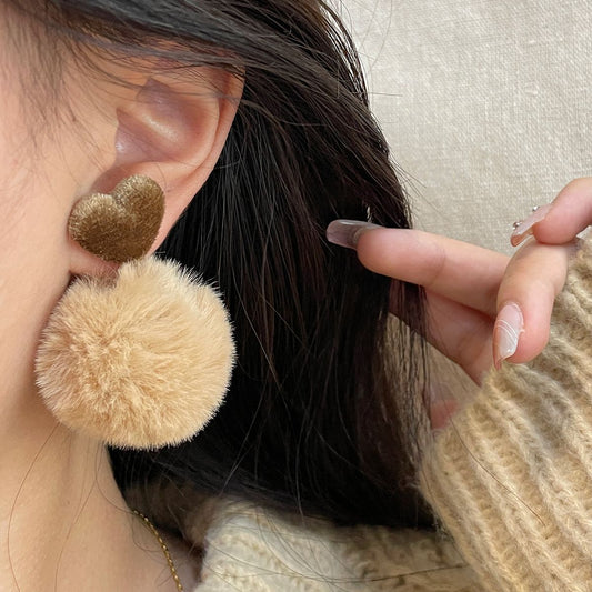 Women's Light Luxury High-grade Love Furry Big Earrings