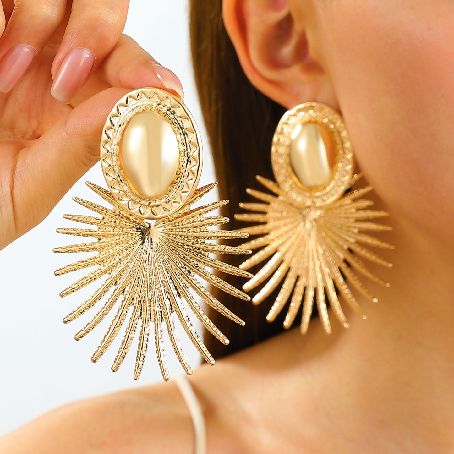 Fashion Popular Exaggerated Oval Alloy Versatile Earrings