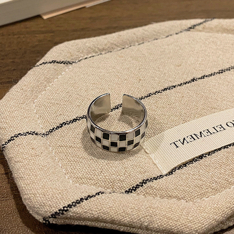 Deep Sweet Cool Chessboard Black White Grid Lazy Rings