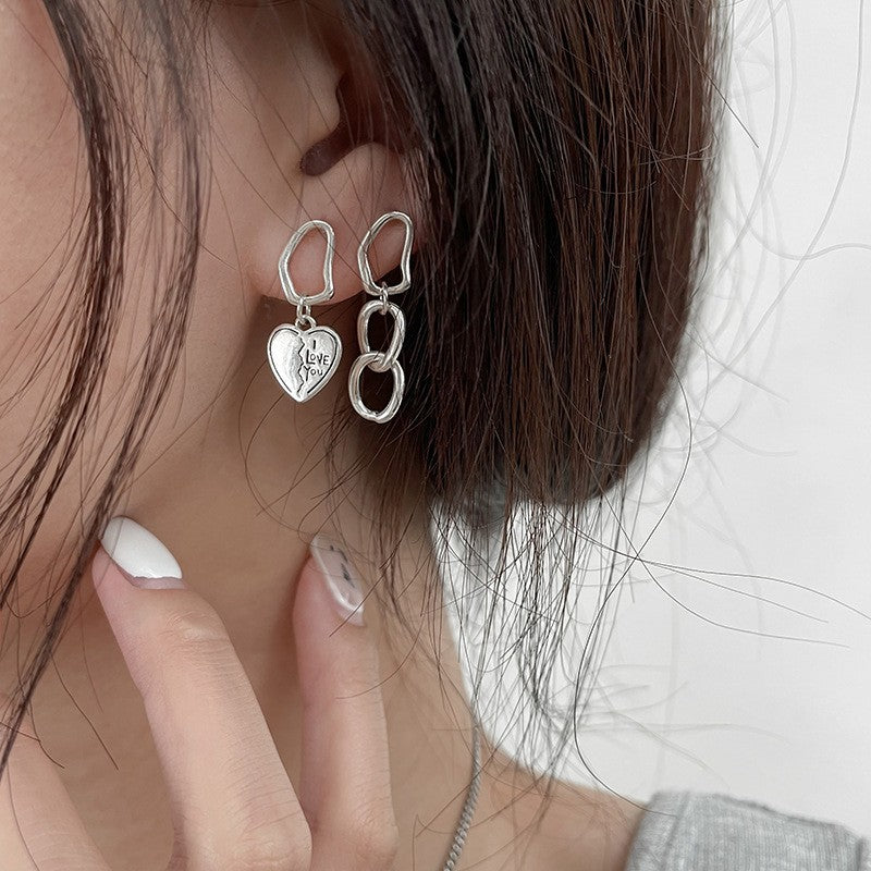 Women's Small Simple Hollow Pearl High-grade Refined Stud Earrings