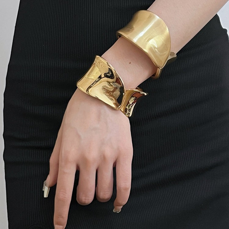 Gold Open Summer Exaggerated Personality Glossy Electroplated Alloy Bracelet
