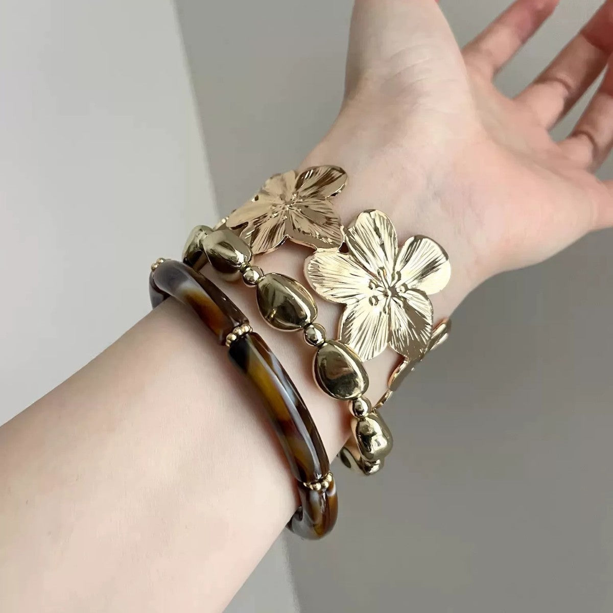 Flower Round Female Personality Fashion Exquisite Versatile Design Bracelet
