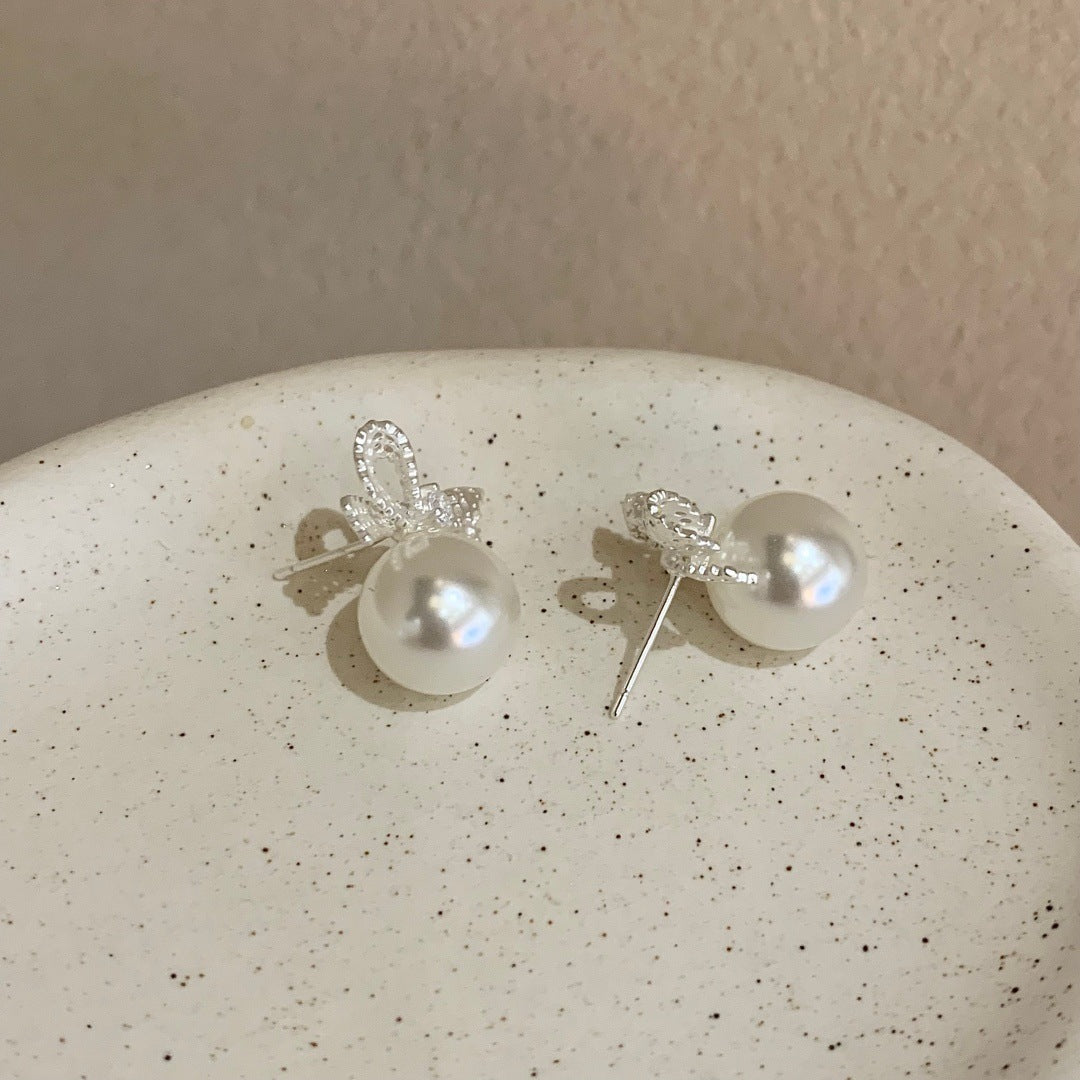 Women's Gentle Lace Bow Pearl Exquisite Light Luxury Minority Unique Beautiful Stud Earrings