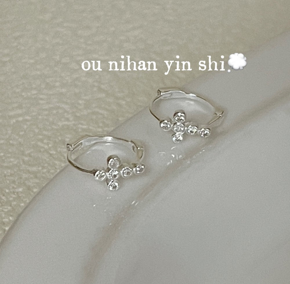 Women's Oni Korean Sterling Sier Cross Rhinestone Ear Clip Earrings