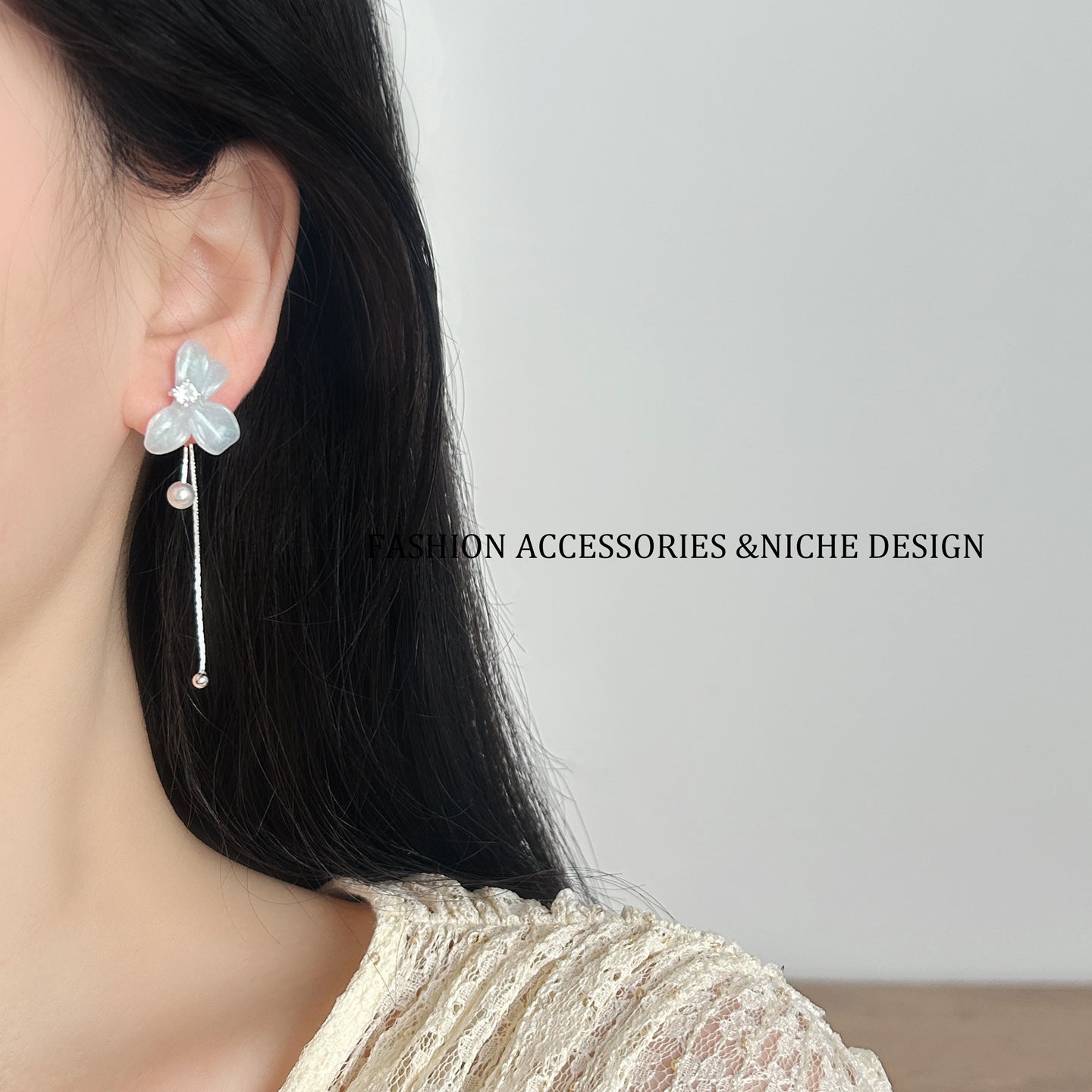 Women's Long White Flower Tassel Pearl For Gentle Fashion Dignified Generous Rings