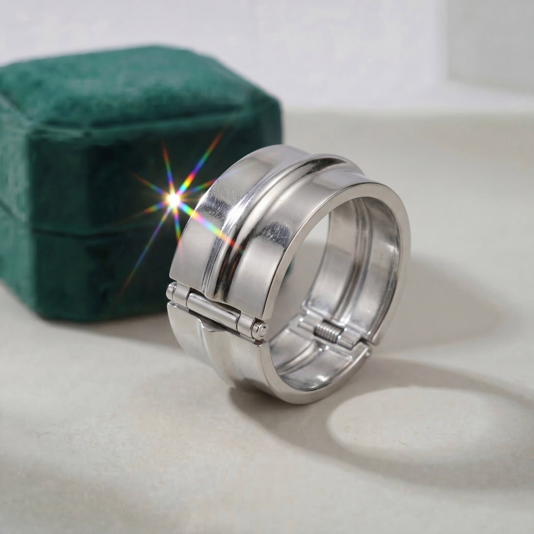 Women's Fashion Luxury Elegant Vacuum Plating Light Bracelet