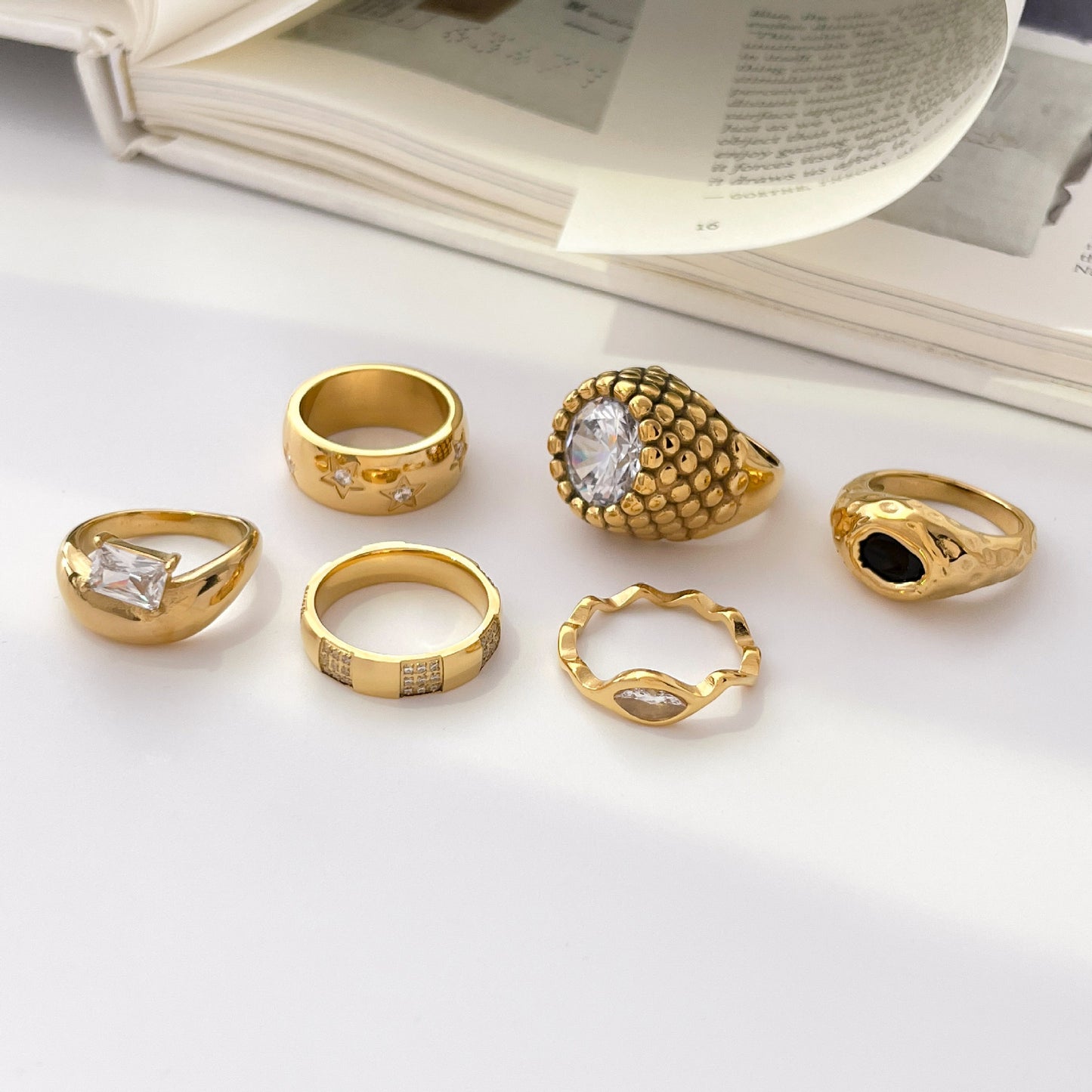 Flower Core Large Zircon Black Eye Wave Square Fine Diamond Rings