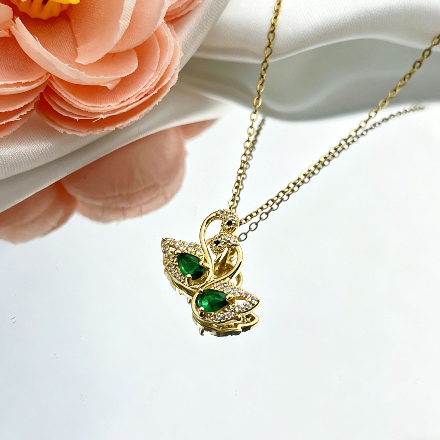Women's Swan Light Luxury High-grade Clavicle Chain Elegant Necklace