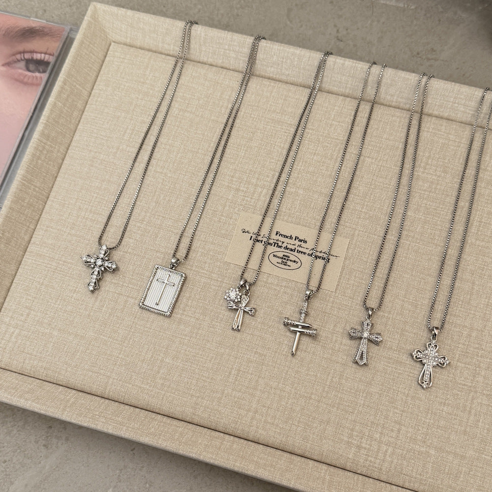 Cross Female Niche High-grade Copper Inlaid Zirconium Clavicle Necklace