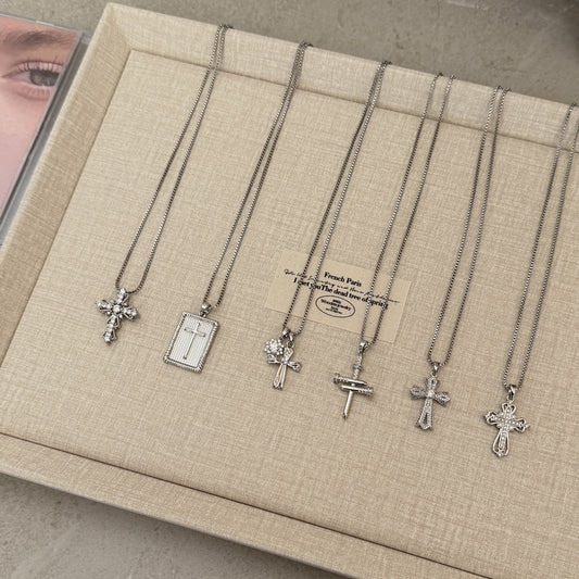 Cross Female Niche High-grade Copper Inlaid Zirconium Clavicle Necklace