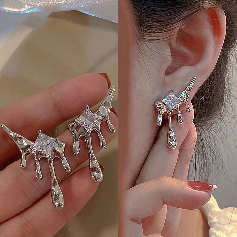 Women's Elegant Trendy Long Tassel Vintage Earrings