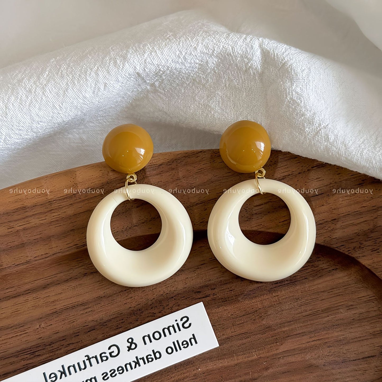 Women's Retro Blooming Acrylic Curved For Simple Stud Earrings