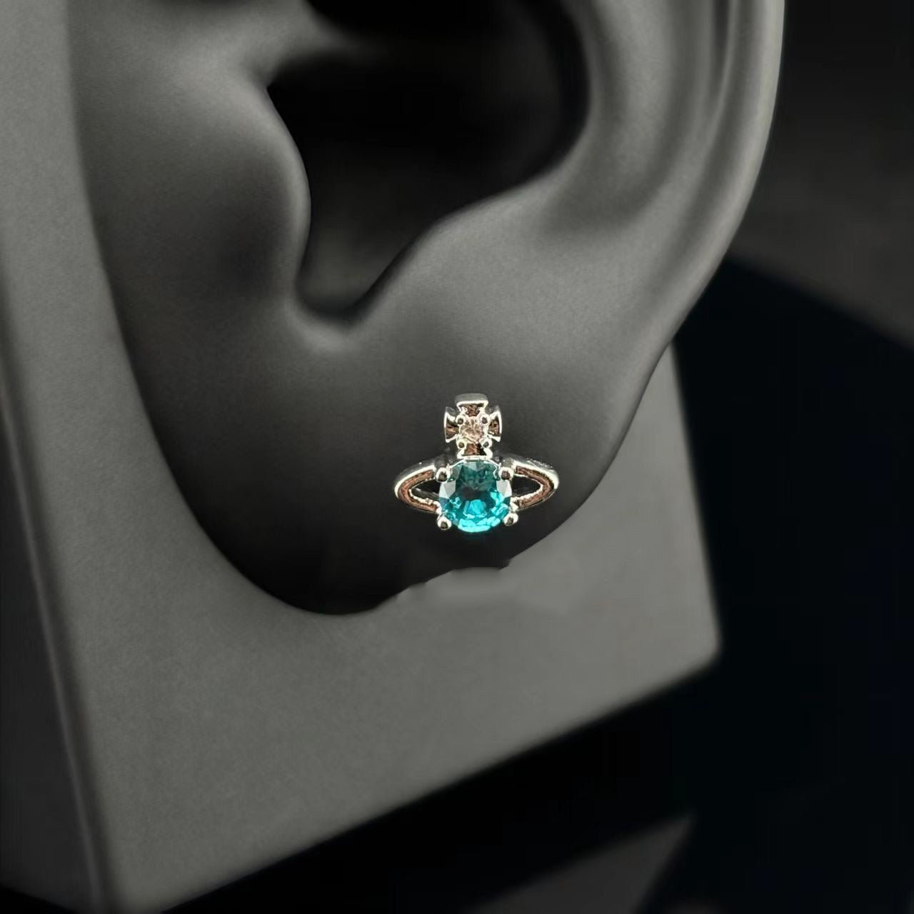 Medical Titanium Steel Four Leaf Clover Ear Screw Bone Pin Stud Earrings