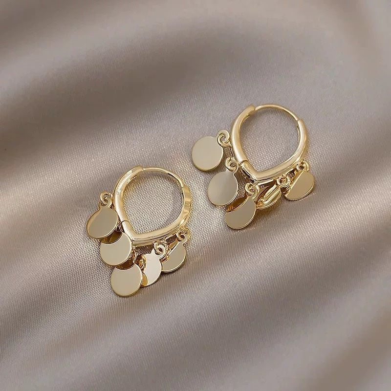 Women's Retro Style Love Sequins Clip Temperamental Minority Design High-grade Fashion Ear Buckle
