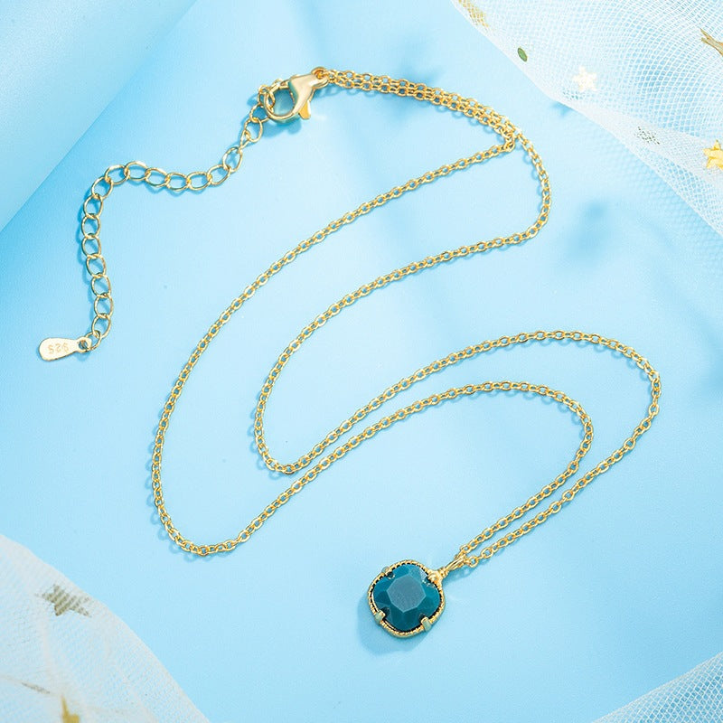 Women's Crystal Retro Minority Design High-grade Light Luxury Exquisite White Clavicle Necklaces