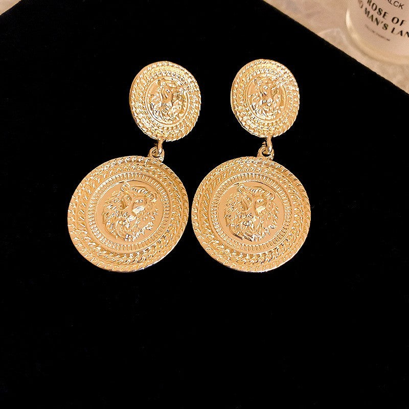 Women's Needle Round Flower Tassel Vintage Metal Earrings