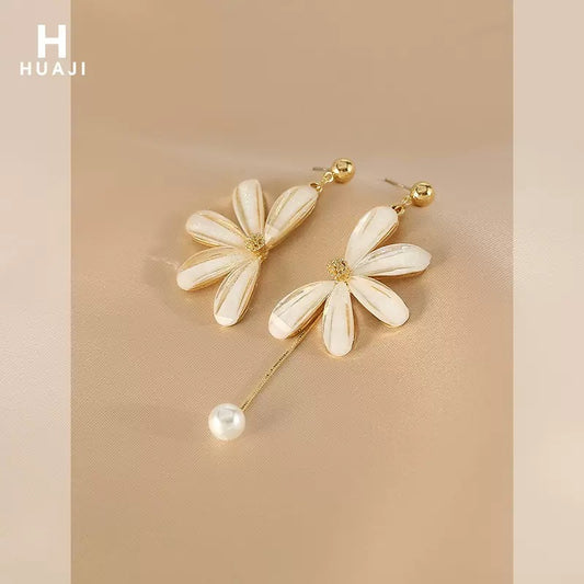 Women's Asymmetric Daisy Super Fairy Summer For Fashionable Earrings