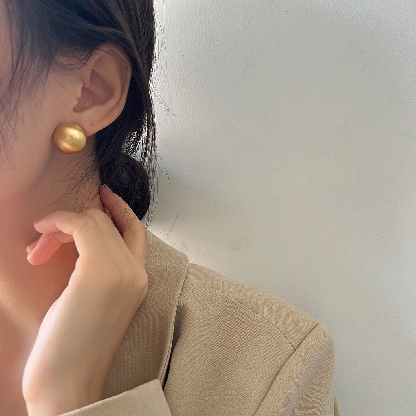 Retro Style Designer Model Brushed Ball Frosty Stylish Unique Advanced Earrings