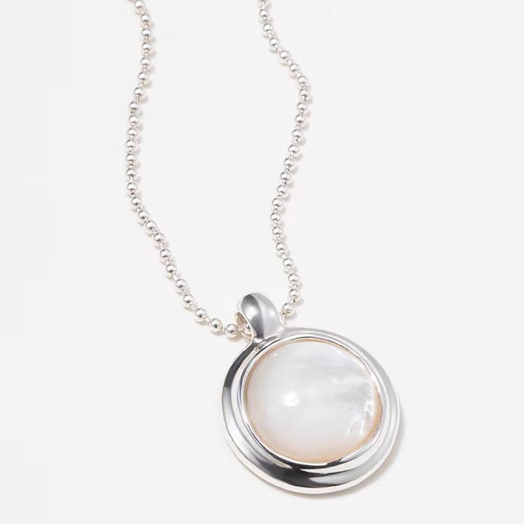 White Shell Round Long Design Fashion Pendants