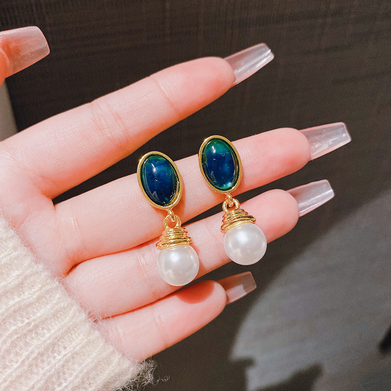 Women's Personality Pearl For Affordable Luxury Fashion Stud Earrings