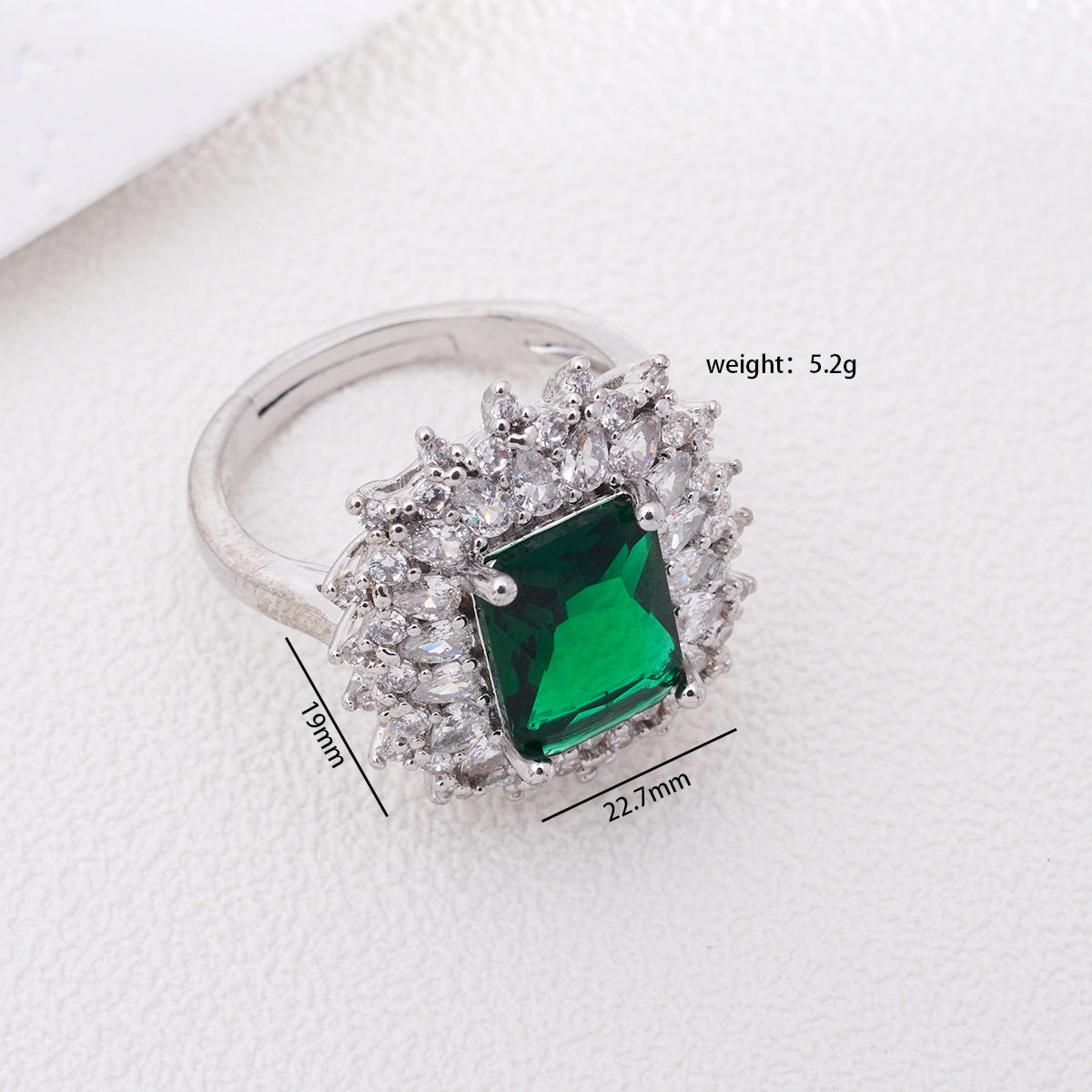 Super Flash Premium Emerald Female Jewelry Necklaces