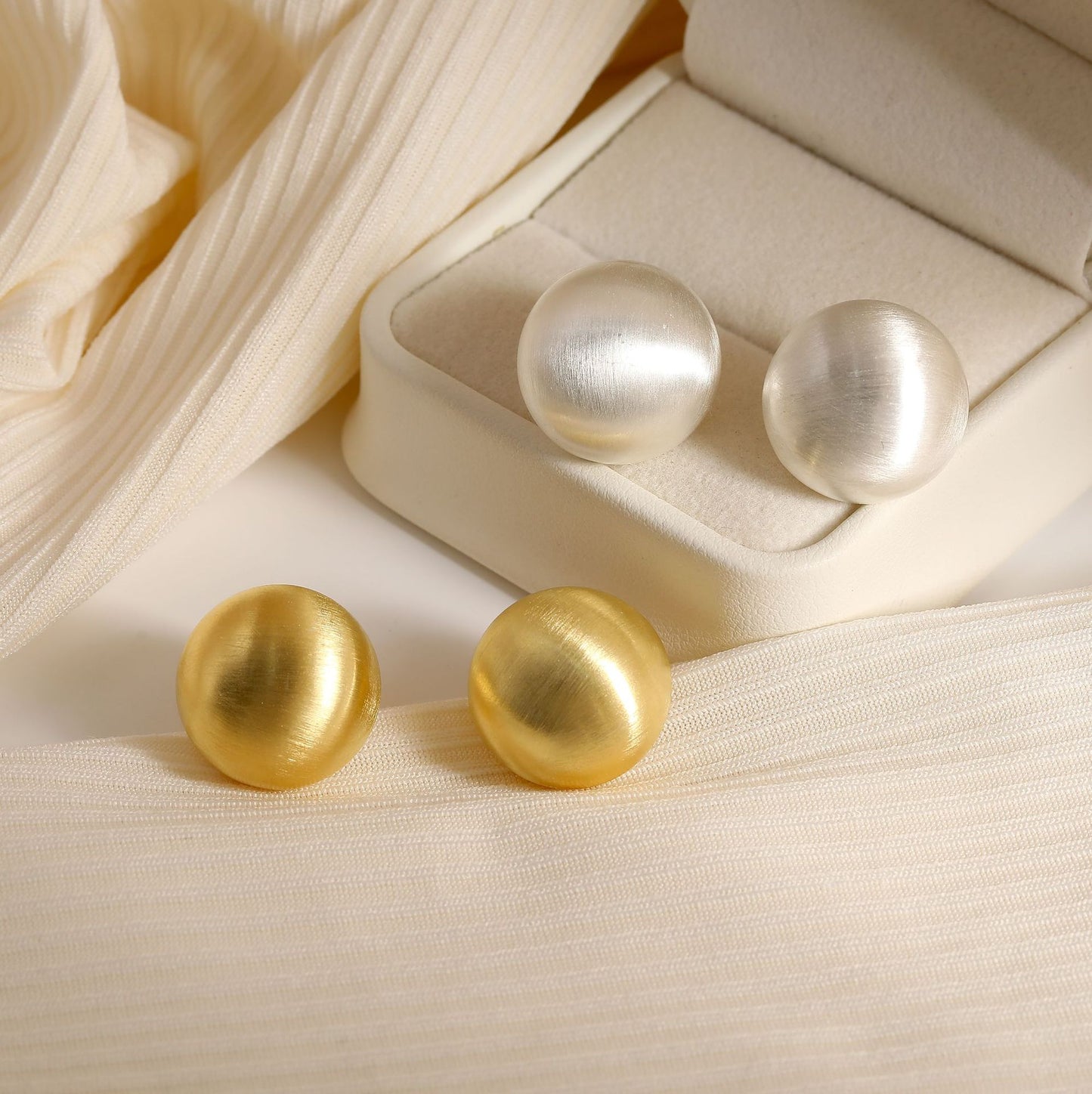 Retro Style Designer Model Brushed Ball Frosty Stylish Unique Advanced Earrings