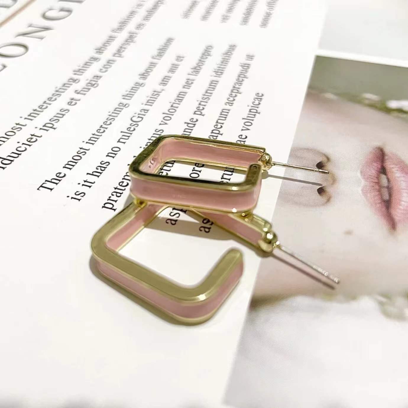 Sier Needle Tide Retro French Drip Glazed Earrings