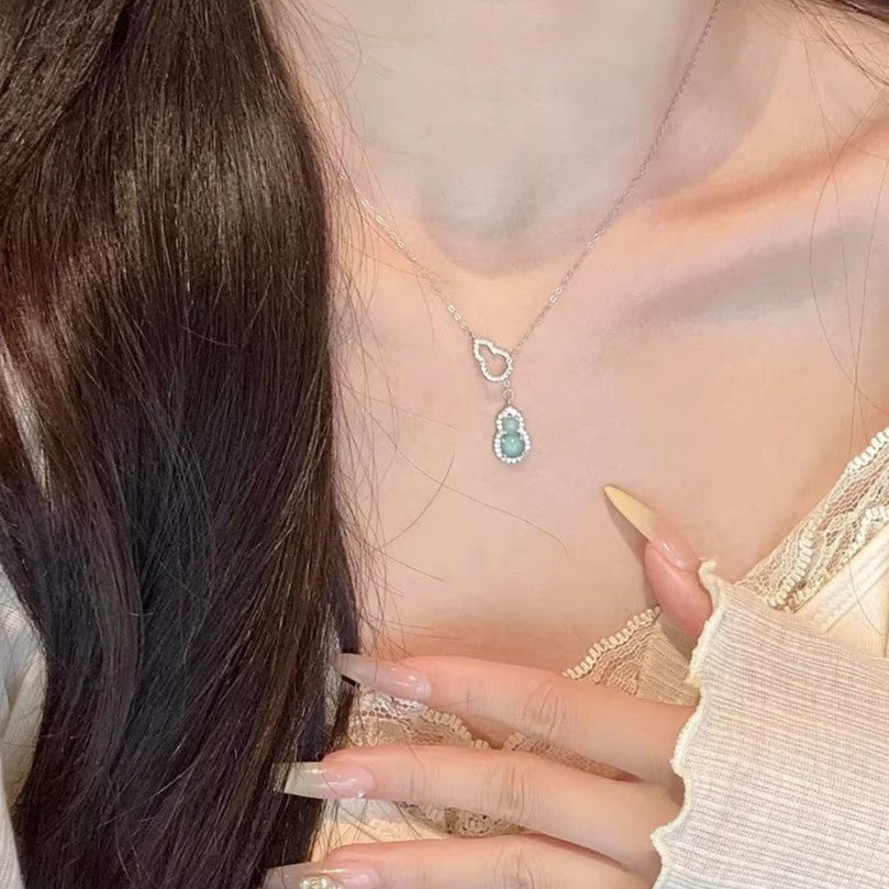 Women's Chinese Style Calabash Pendent National Design Light Luxury Exquisite Diamond Necklaces