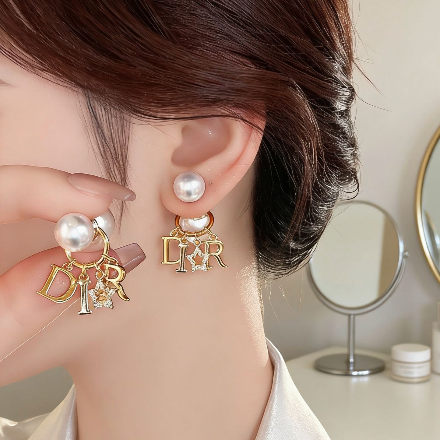Women's Sweet Alphabet Letter Minority High-grade Ear Clip Classic Style Pearl Stud Earrings