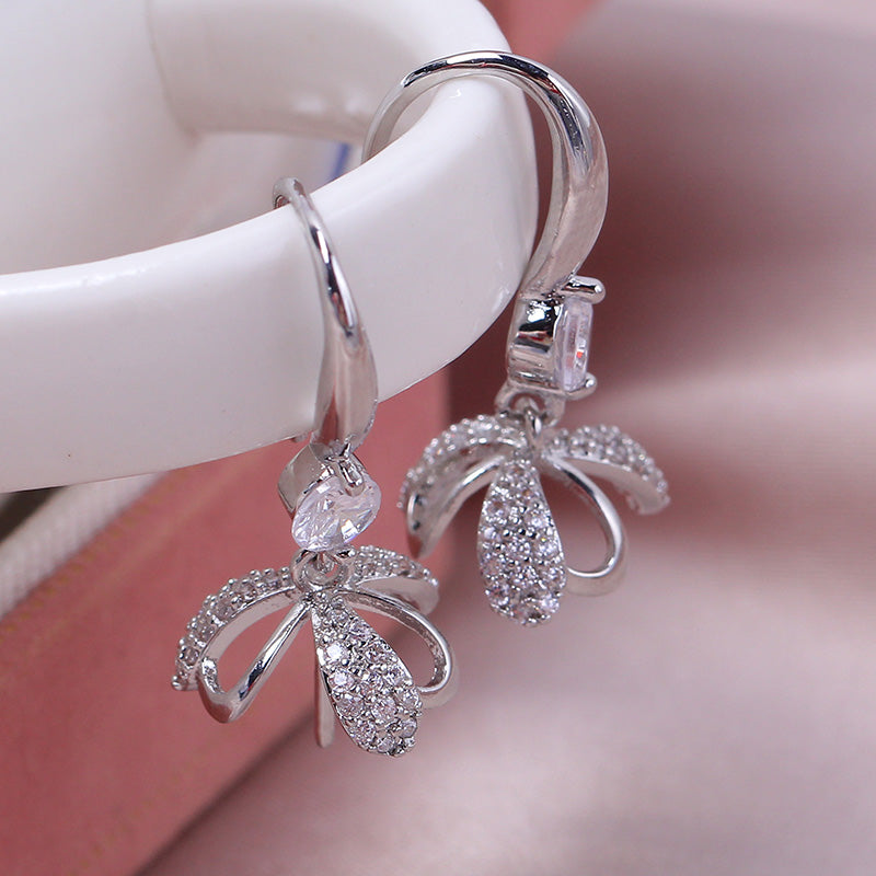 Women's Domestic Gold Flower Zircon Pearl Ear Stud Earrings