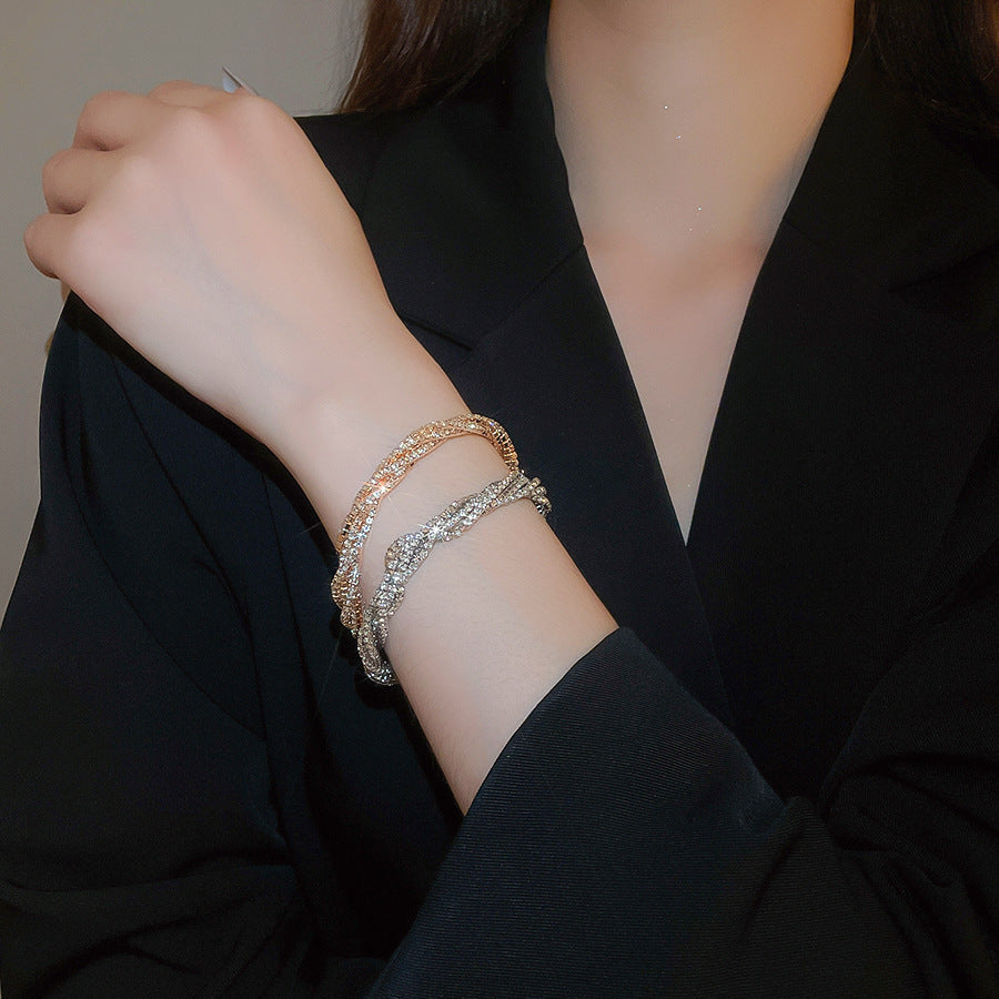 Luxury With Premium Chic Refined Niche Piece Bracelet